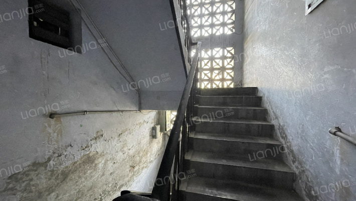 顺丰路195号外景图