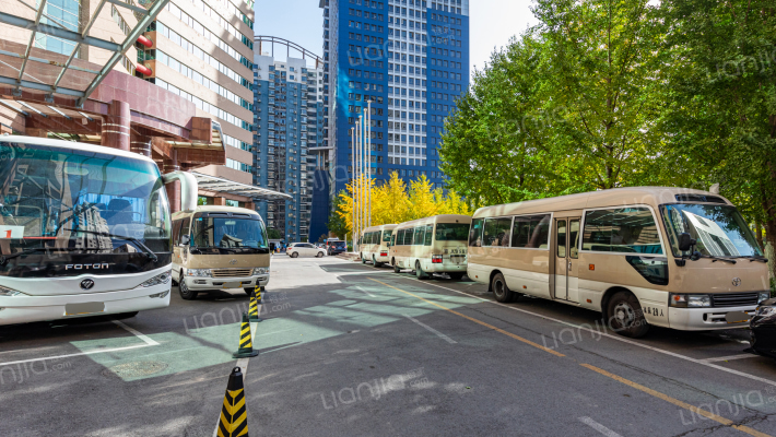 恋日国际外景图