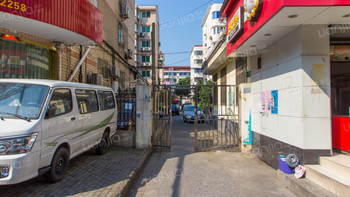 化工新村外景图