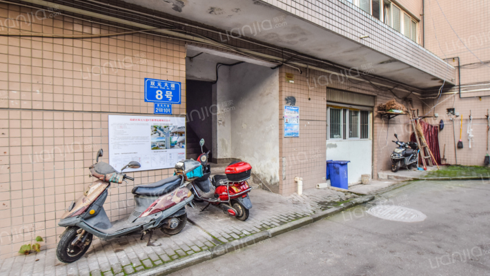 麦田家属楼外景图