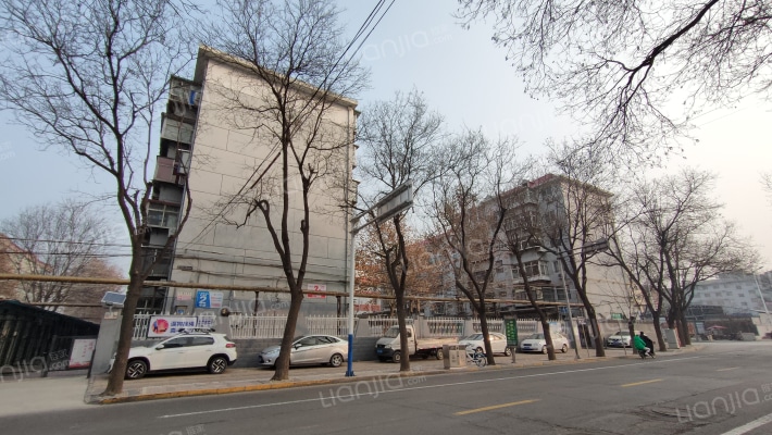 人造板宿舍外景图