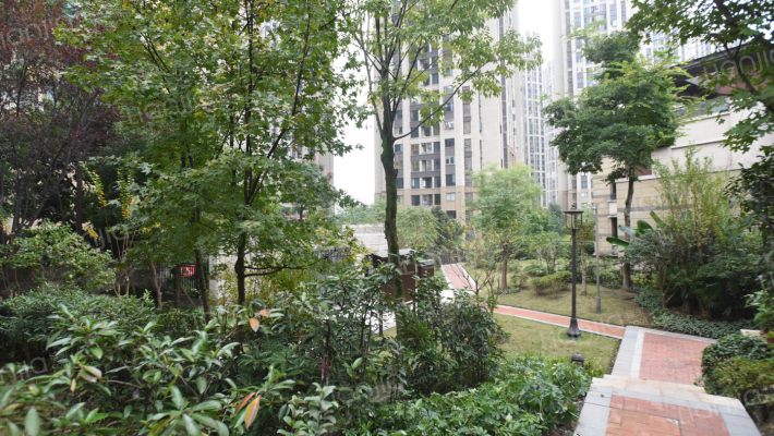 协信溪山墅外景图