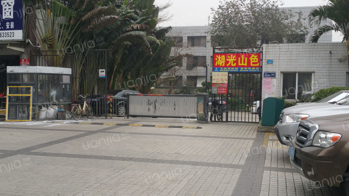 湖光山色一期外景图