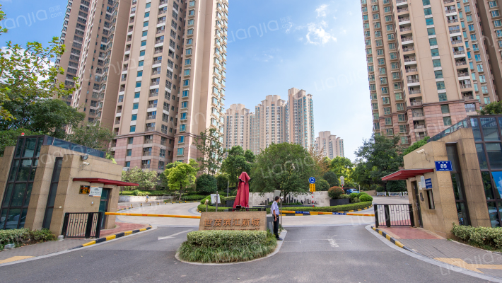 世茂滨江新城外景图