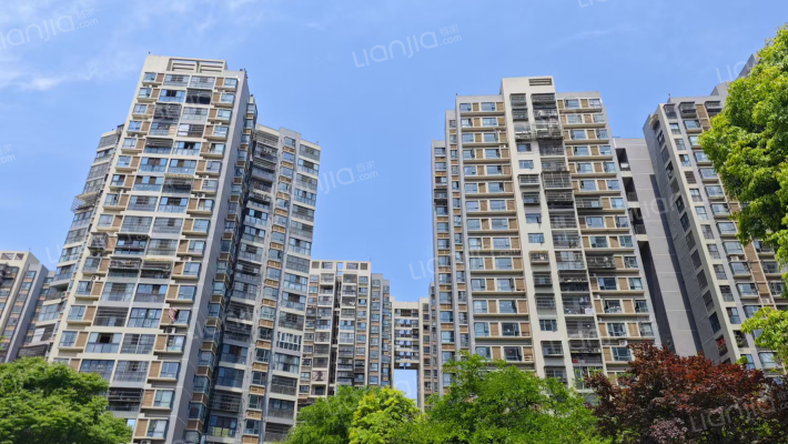 万圣家园F区外景图