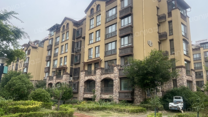 三木空港小镇外景图