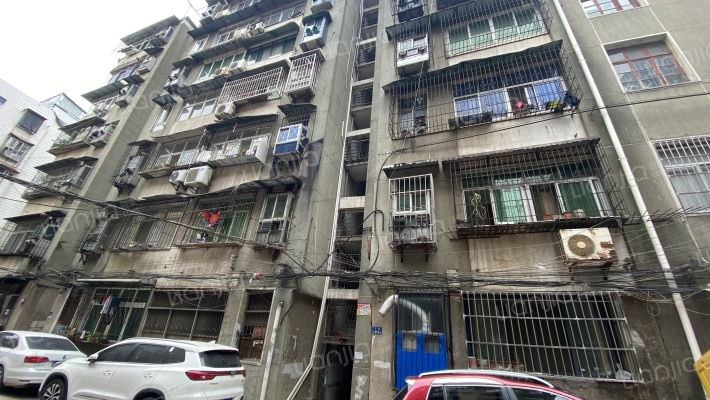 武汉汽门厂宿舍外景图