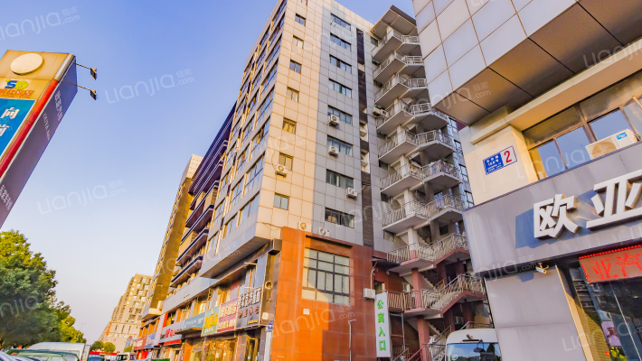 星展大厦外景图