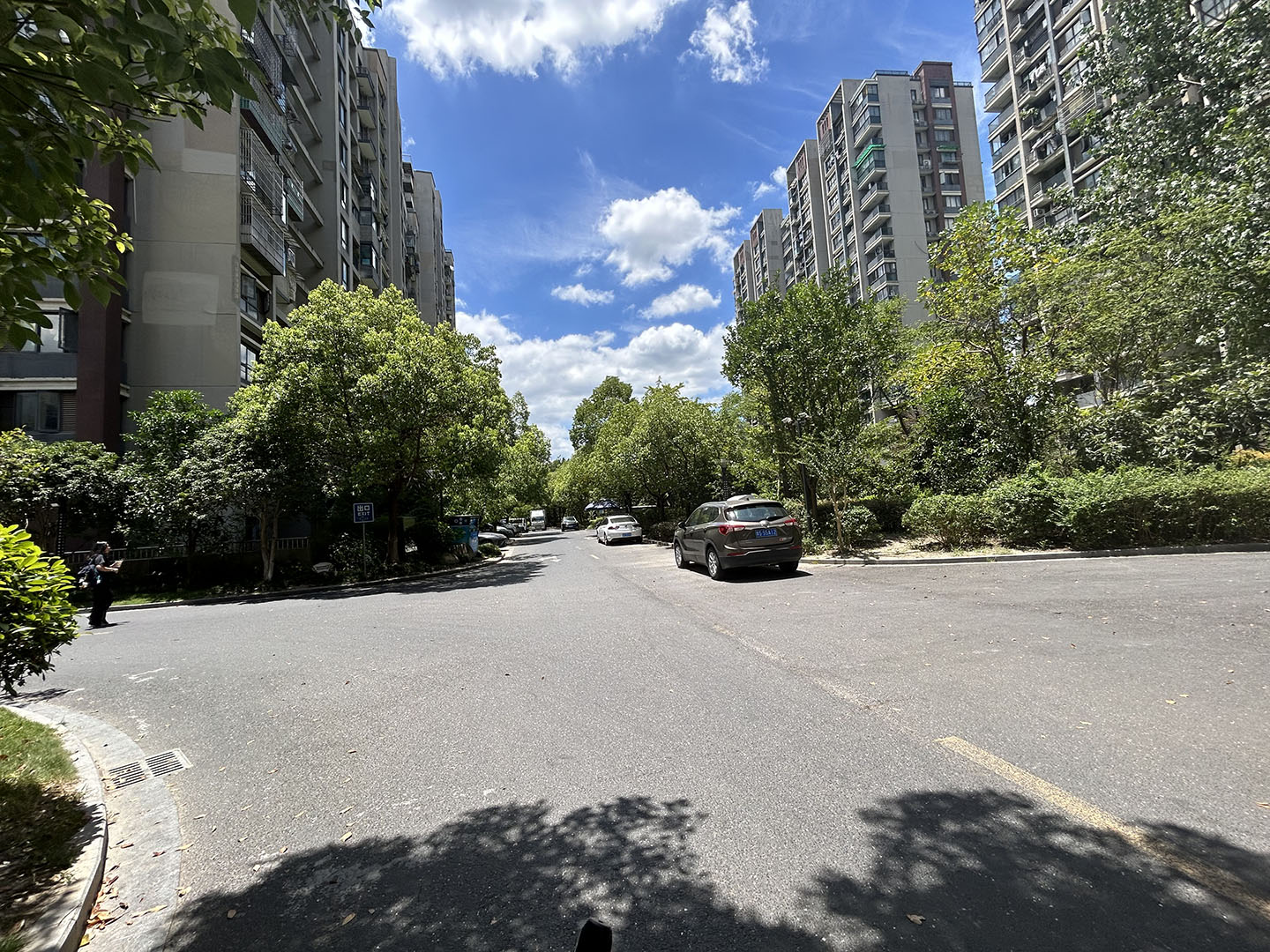  江畔云庐小区实景 6
