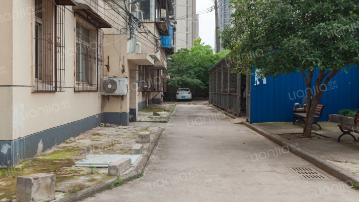 琴断口街三新村外景图