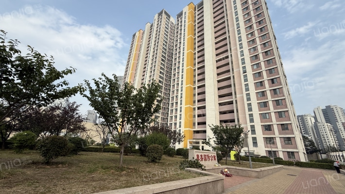 康嘉国际公寓外景图