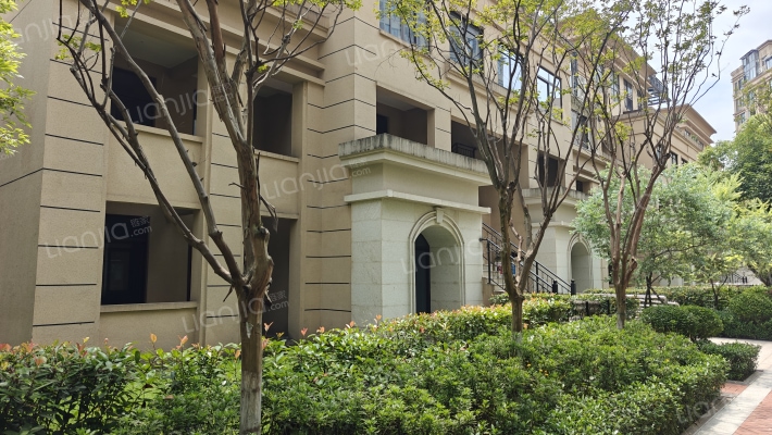 华美翡丽山三期外景图