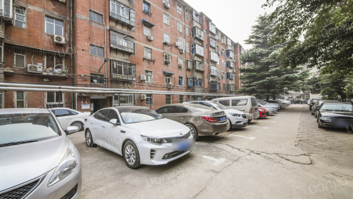 红旗路75号外景图