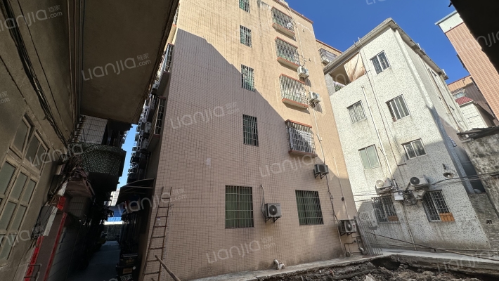 漖表东方新村北七巷外景图