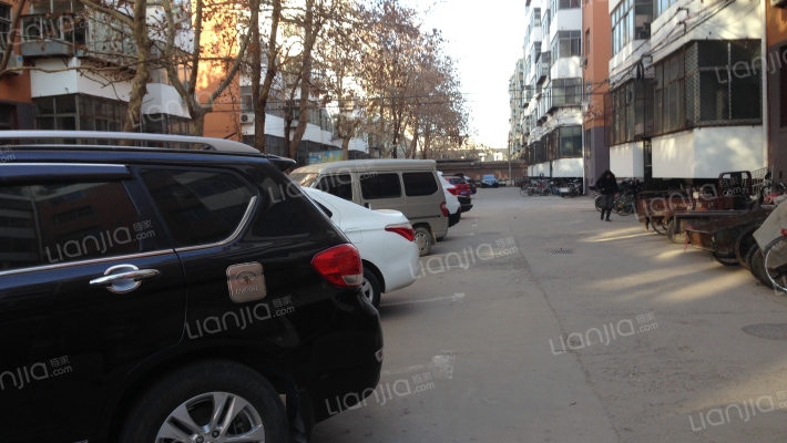 市交管局宿舍外景图