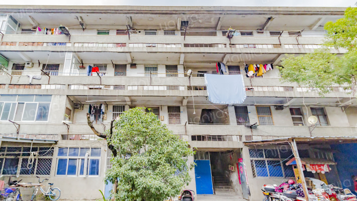 丹徒工具厂宿舍区外景图