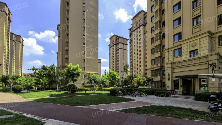 远洋香奈外景图