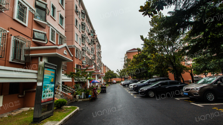 六街坊小区外景图