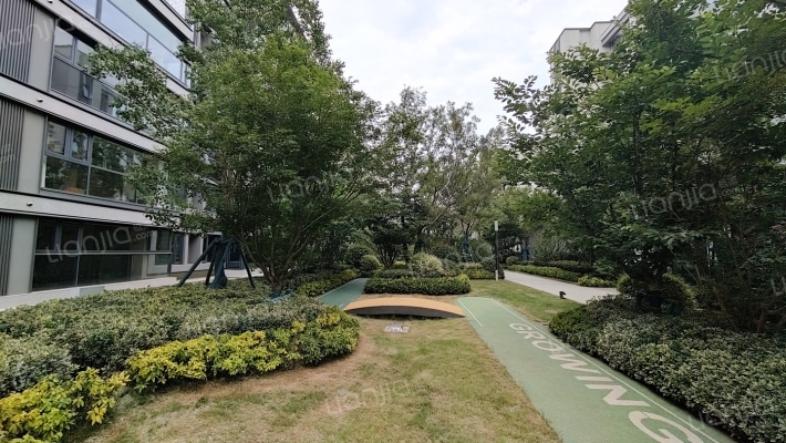 中海和山外景图