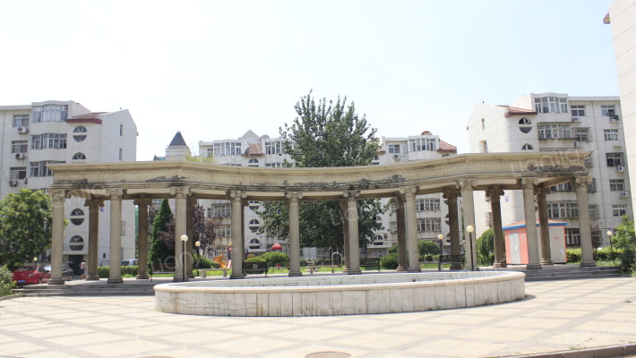 红顶花园南园外景图