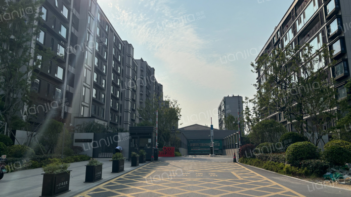 一方桃源里外景图