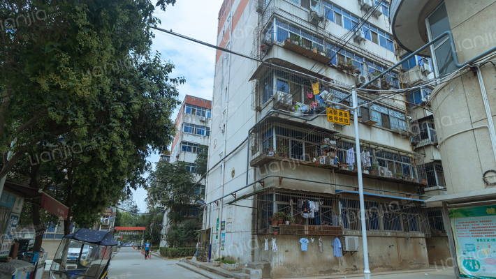 陕西华山半导体小区外景图