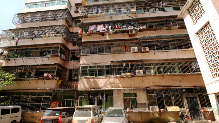 恒红小区外景图