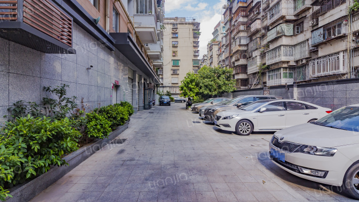 金航大厦外景图