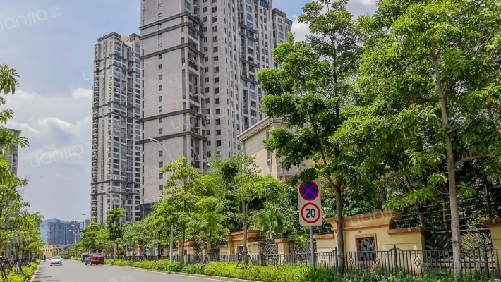 世茂湖滨首府A区外景图