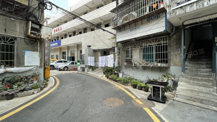 花溪供电局宿舍外景图