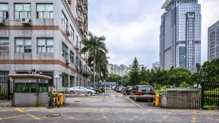 卫检大厦外景图