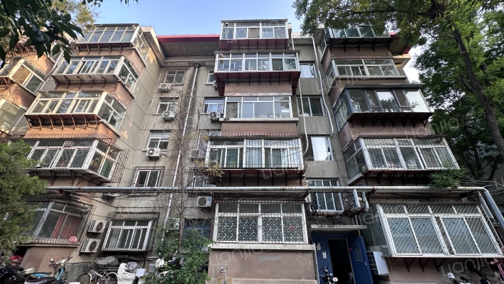 山东经济学院教工宿舍外景图