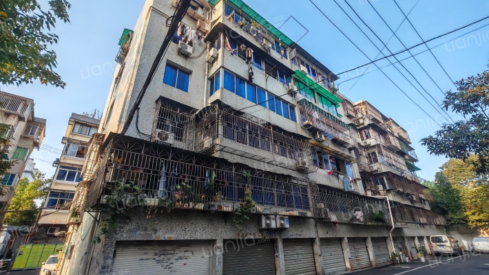 杭三公寓外景图