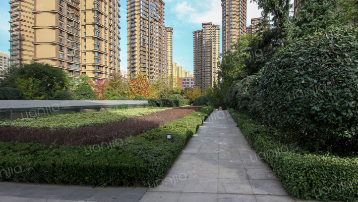 雅居乐铂琅峯外景图