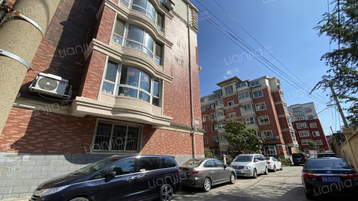 万新家园外景图