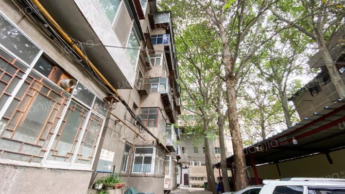 西安市艺术学校家属院外景图