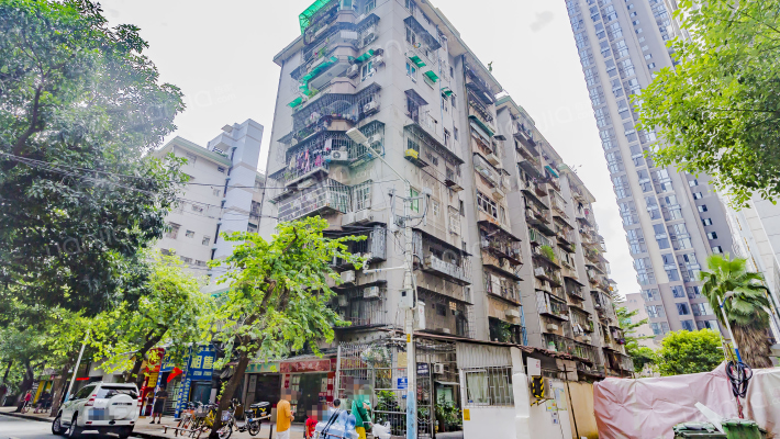 寺右二马路外景图