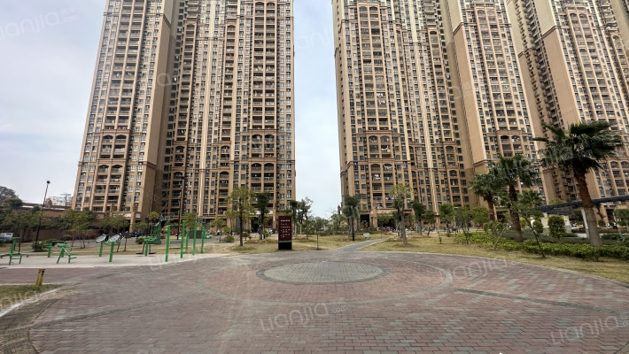 石岗村西区正能量苑外景图