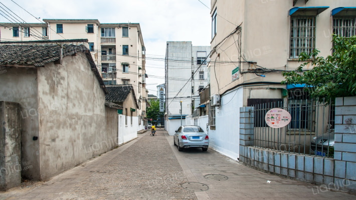 张马路18弄外景图