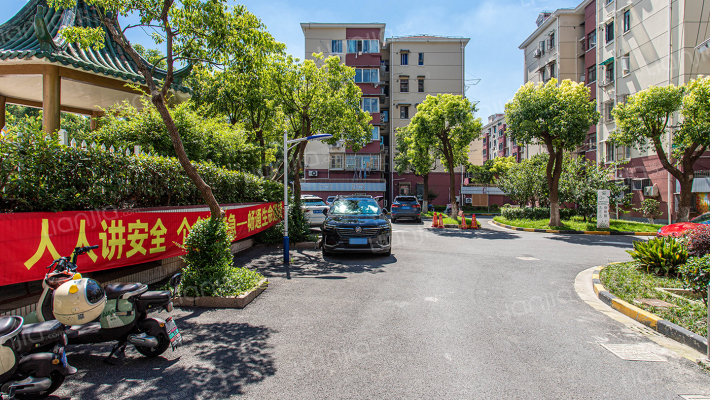 梅六小区外景图