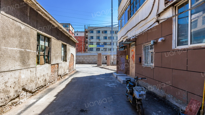 电业局家属楼外景图