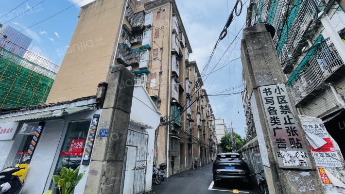 马王堆汽配城交警宿舍外景图