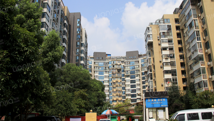 商城世纪村外景图