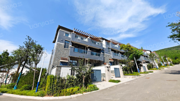 紫郡山庄外景图