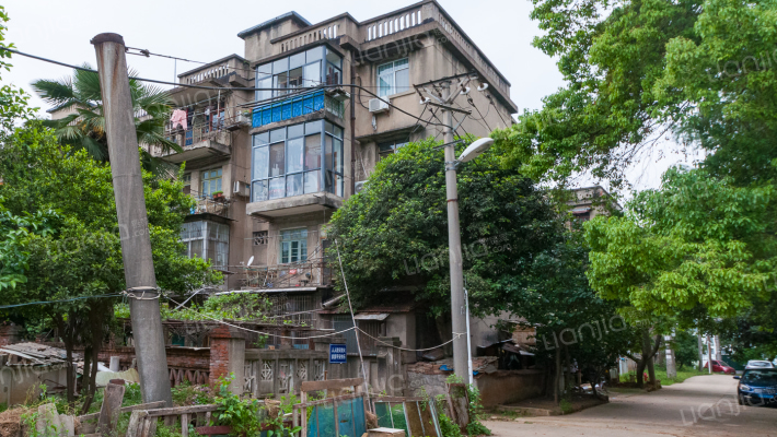 湖北省琴断口监狱宿舍外景图