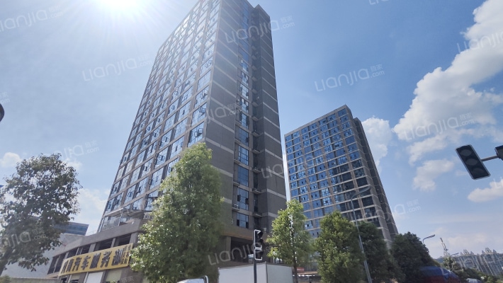 红星美凯龙金堂商业中心外景图