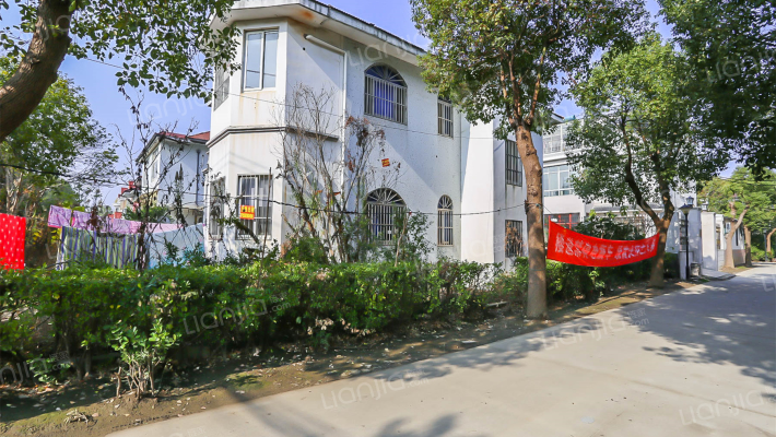 东苑花园别墅外景图