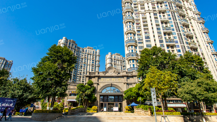 半山御景一期外景图