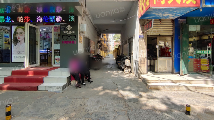 二轻家属院外景图