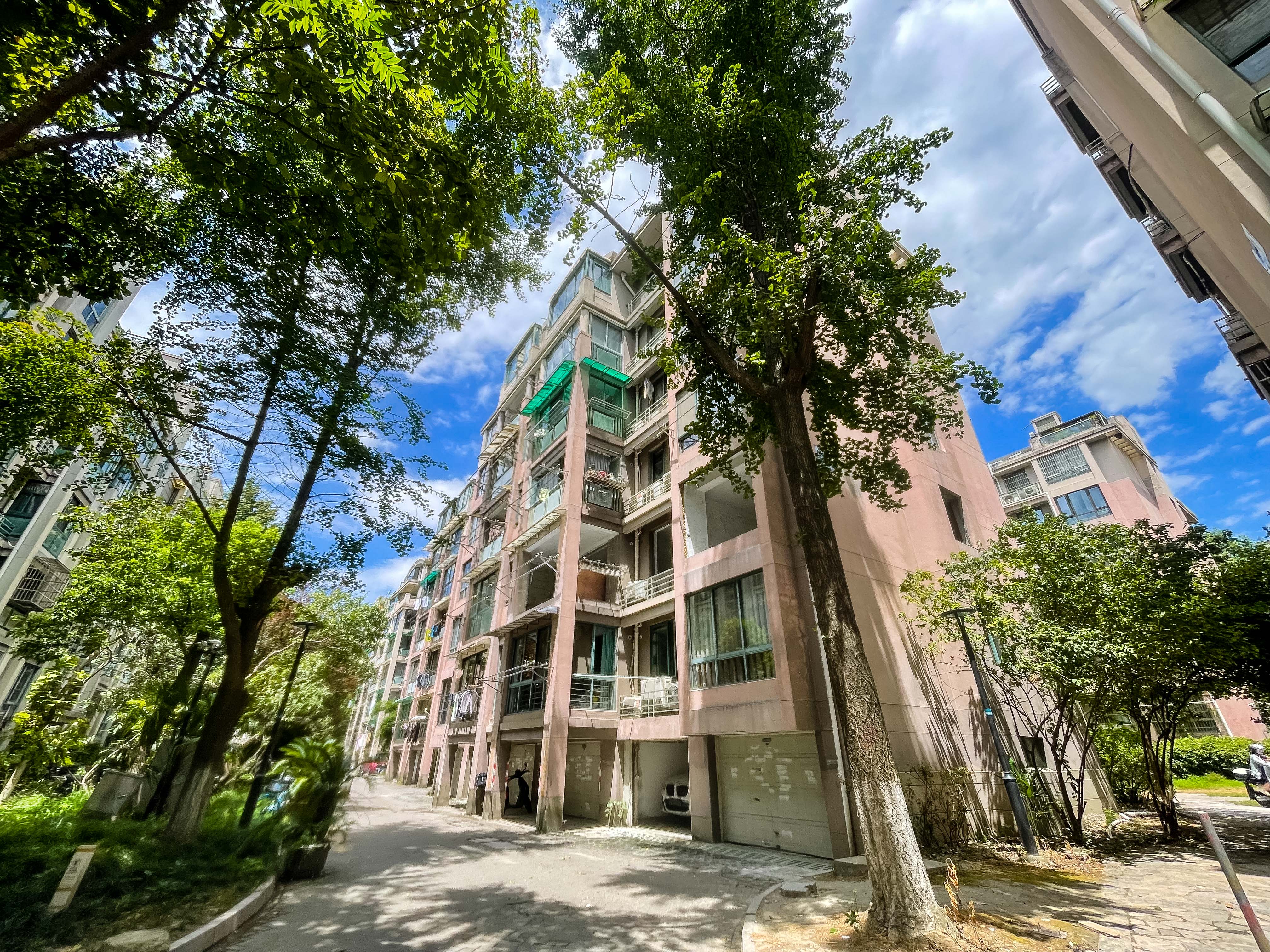 Wanjia Garden compound photo 2